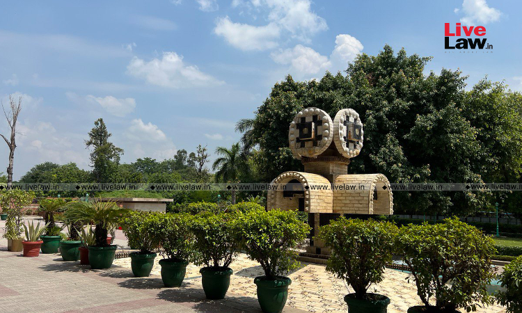 AO Cant Review Its Own Order: Delhi High Court