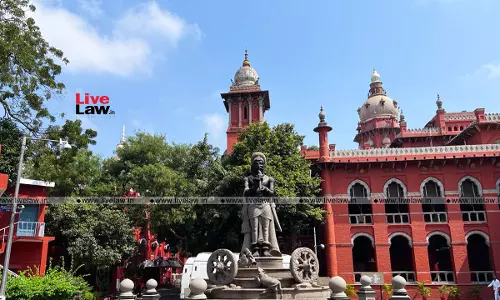 madras high court suspends one month imprisonment on ias officer in contempt plea