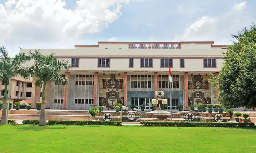 Customs Act | Adjudicating Authority Cant Decline Refund Of Excess Duty In Presence Of CAs Certificate: Delhi High Court