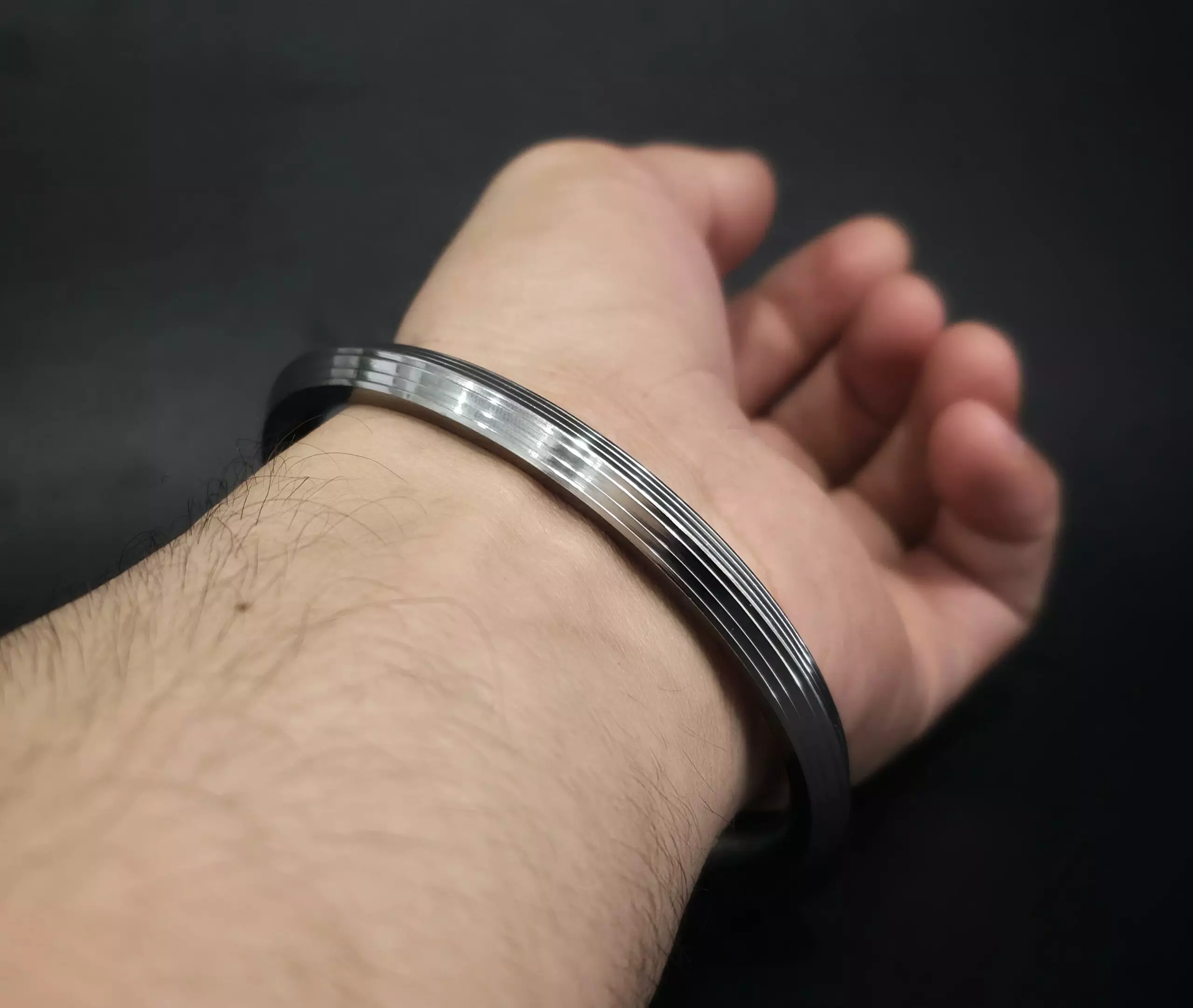 Sikh People Usually Wear Kada, Personal Effect: Delhi High Court Sets Aside Detention By Customs